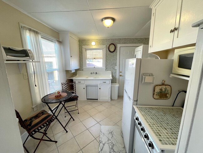 Building Photo - Furnished 1 Bedroom House in Downtown King...