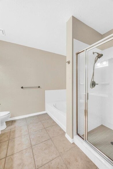 Building Photo - 319 SE Kitching Cir