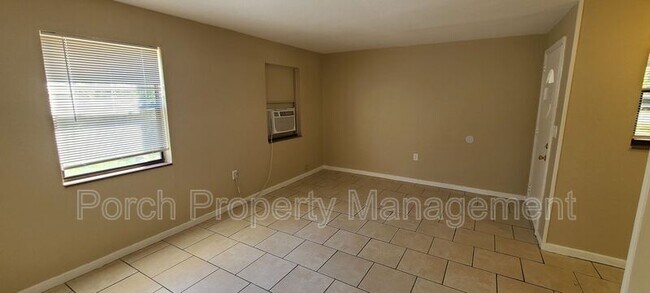 Building Photo - 102 Ellis Dr