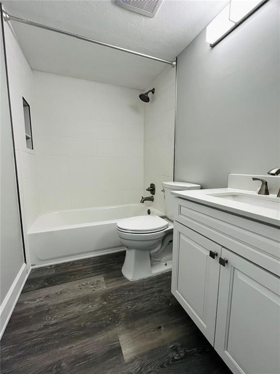 Building Photo - 6490 Cape Hatteras Way NE