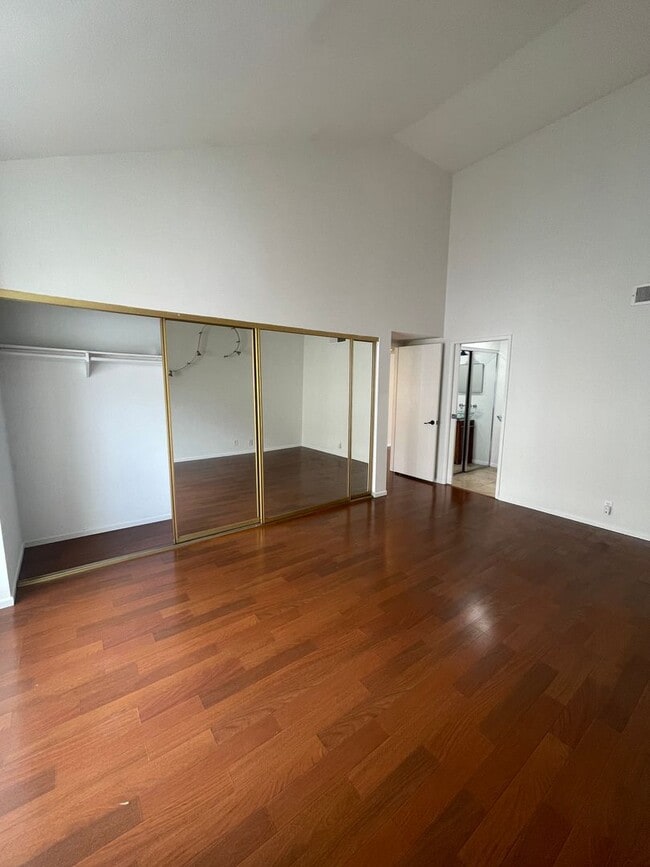 Building Photo - 2 Bed / 2 Bath in Clairemont