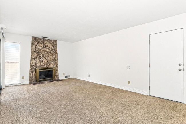 Building Photo - 7205 Dedrick Ct