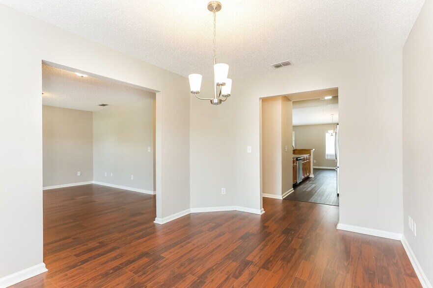 Building Photo - 2626 Springwillow Dr