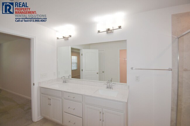 Building Photo - Gorgeous 3BR/2.5BA townhome w/ garage, w/dryer hookups, triple Rockvale schools!