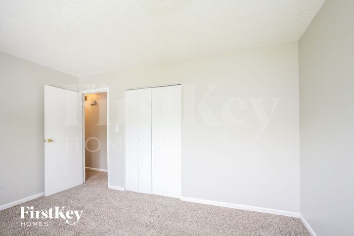 Building Photo - 9431 Pepperidge Dr