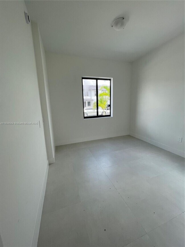 Building Photo - 34503 SW 191st Ct