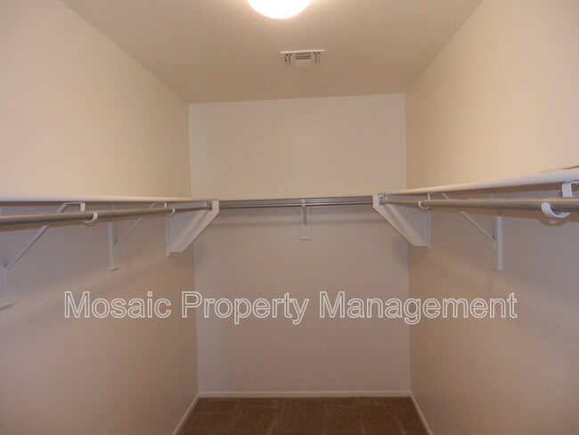 Building Photo - 1167 S Fargo Ct