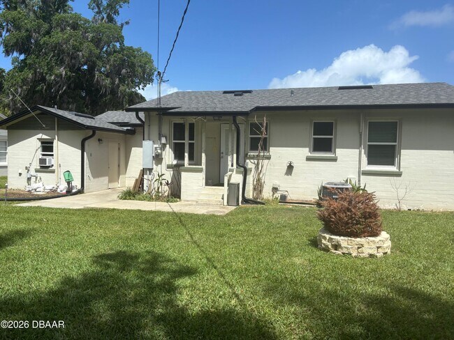 Building Photo - 250 S Seneca Blvd