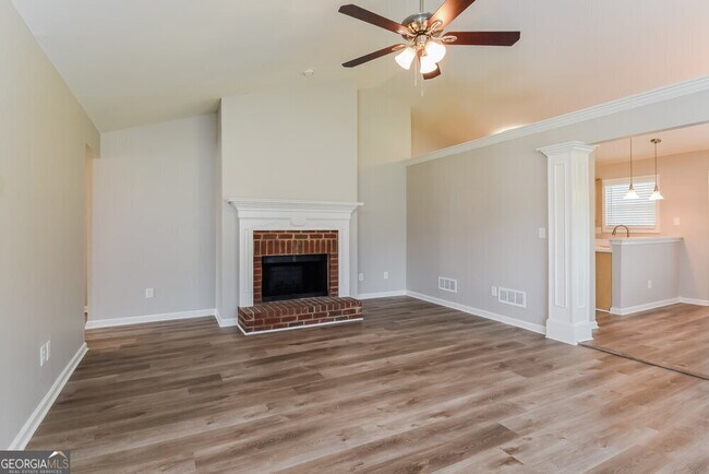 Building Photo - 1442 Paddocks Ct