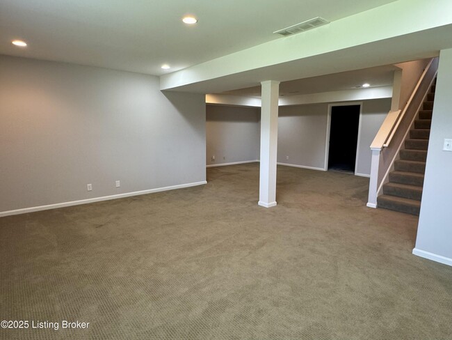 Building Photo - 1606 Church Side Dr
