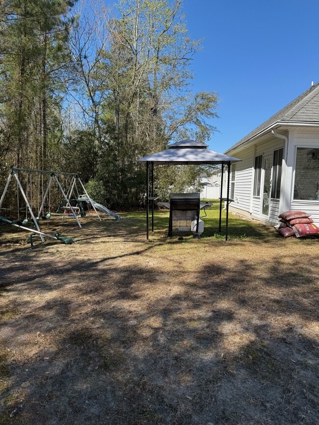 Building Photo - 656 Mahoney Rd