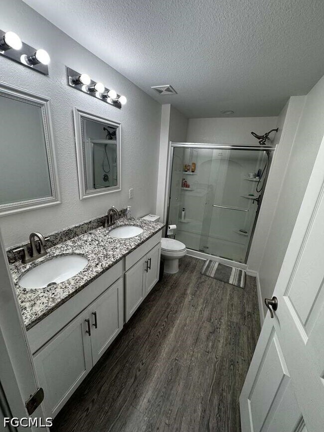 Building Photo - 6050 Kumquat Cir