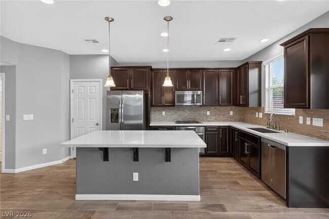 Building Photo - 5663 N Balsam St