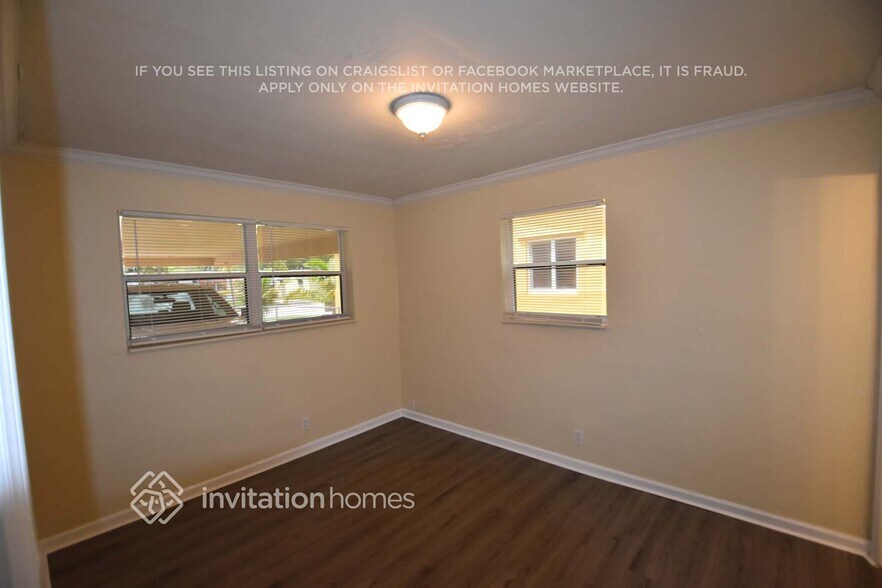 Building Photo - 6315 SW 24th St