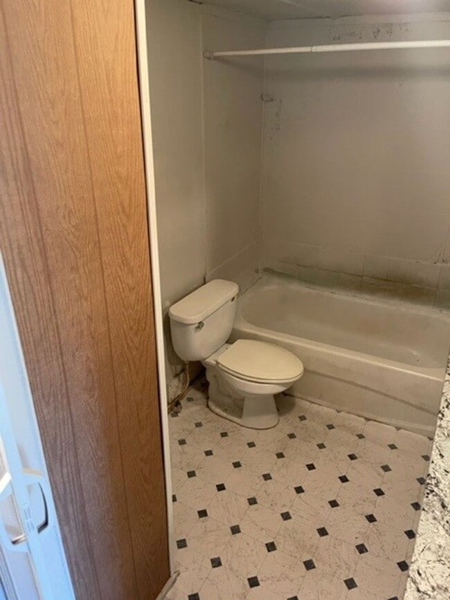 Building Photo - 6025 New Tampa Hwy