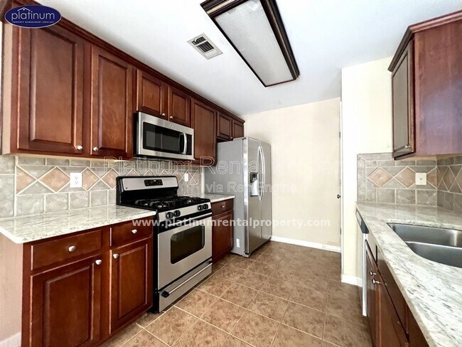 Building Photo - 1751 Bentridge Dr