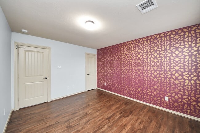 Building Photo - 2406 Aura Ct