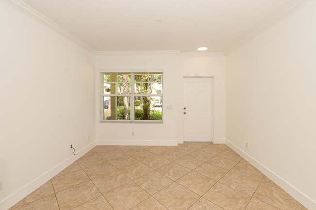 Building Photo - 3929 Sabal Way