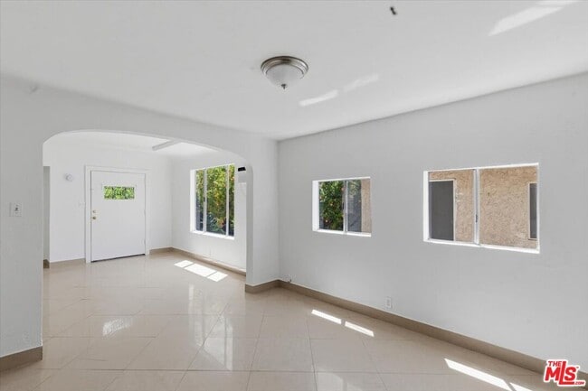 Building Photo - 4133 Bemis St
