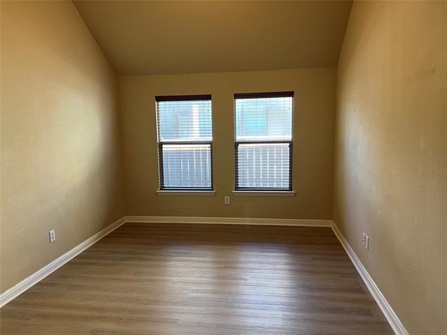 Building Photo - 1405 Nightingale Dr
