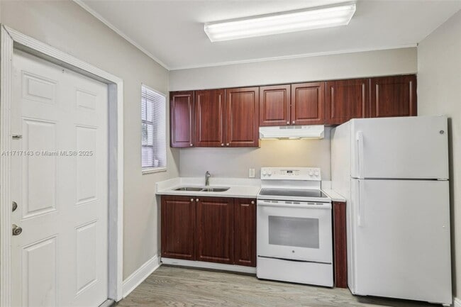 Building Photo - North Andrews Avenue