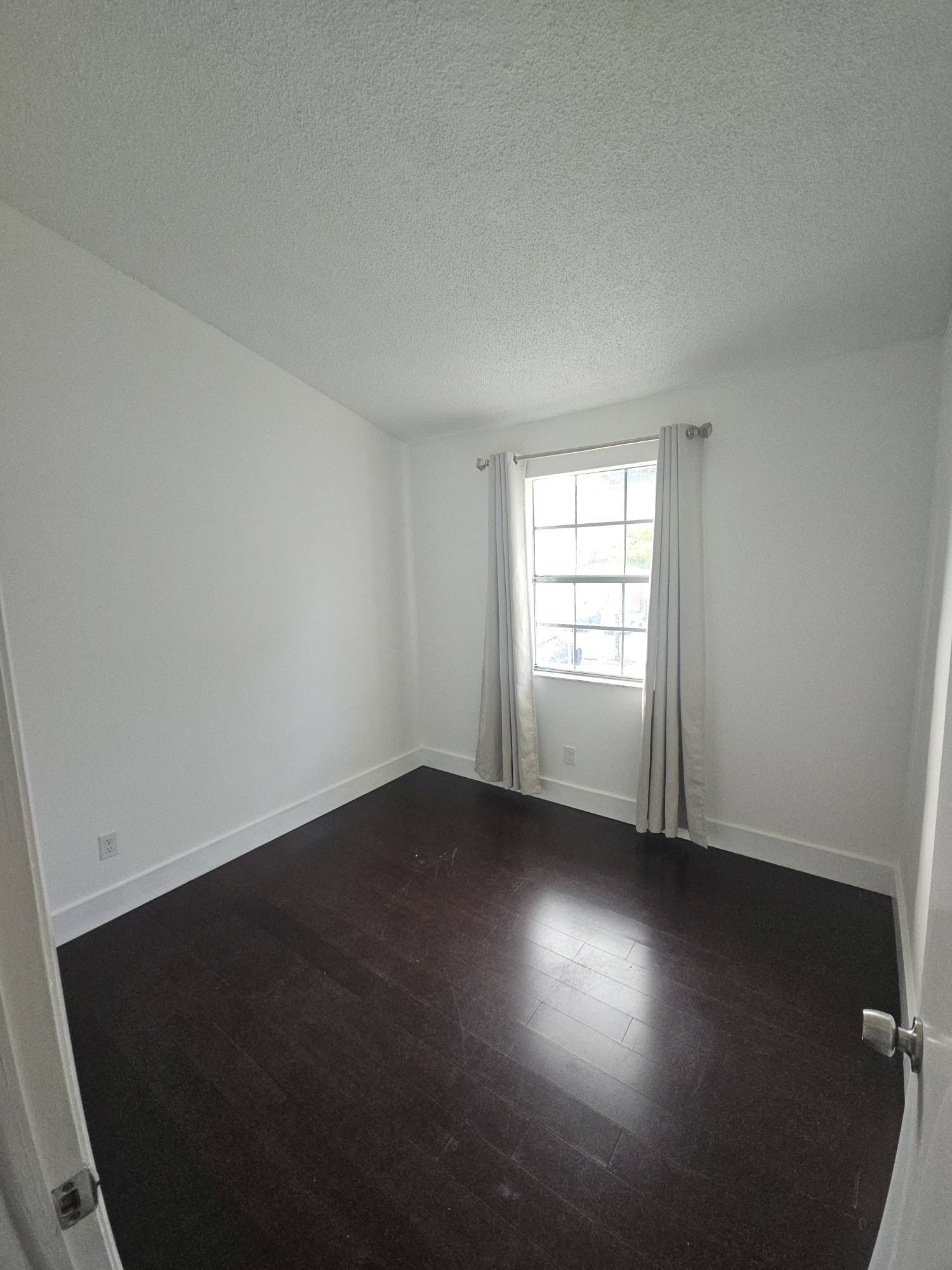 Building Photo - 2925 Belmont Ln