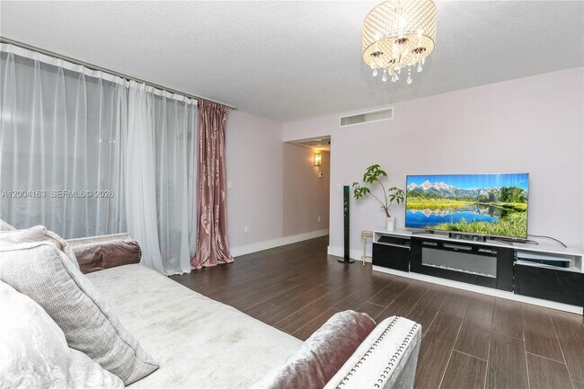 Building Photo - 20291 NE 30th Ave