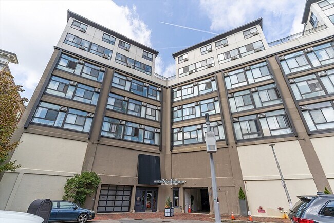Building Photo - 12 Stoneholm St