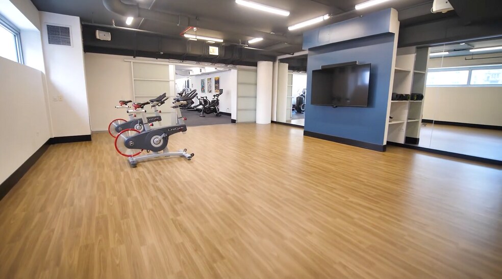 Building Photo - 111 W Polk St