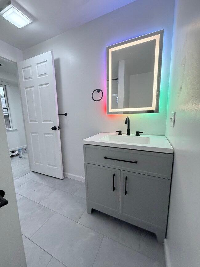 Building Photo - 338 Prestley Rd