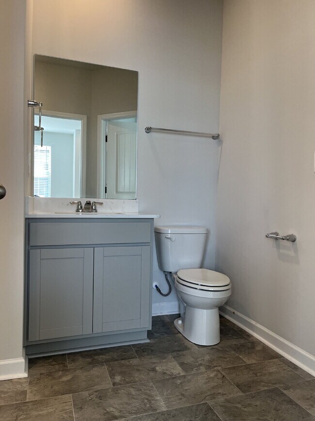 Building Photo - 453 Augustine Dr