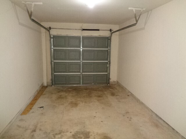 Building Photo - 16746 Fallen Timbers Dr