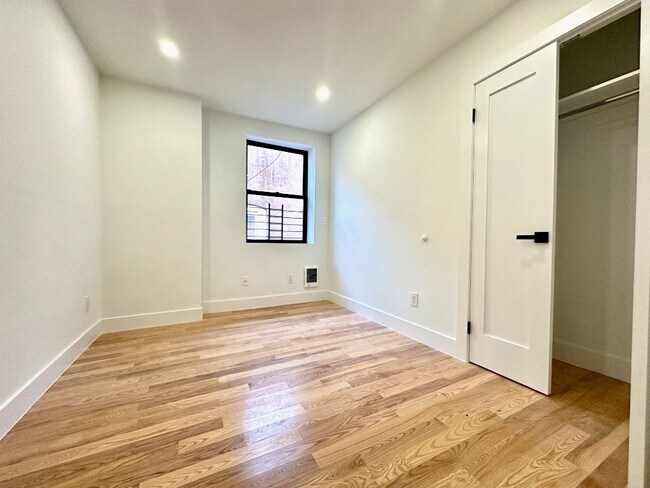 Building Photo - 2322 Bedford Ave