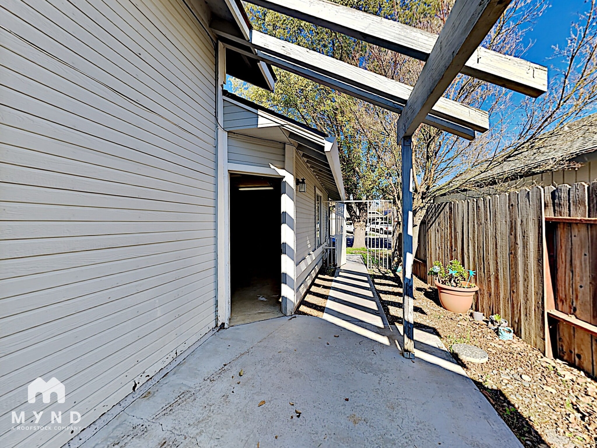 Building Photo - 4430 Sunrise Ct