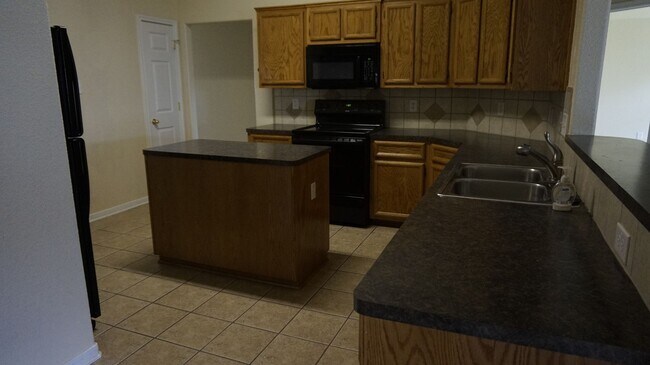 Building Photo - 5404 Hunters Ridge Trail