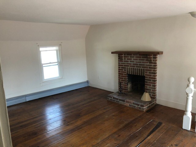 Building Photo - 40 E Broad Way