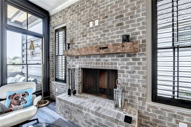 Building Photo - 2555 Brook Run