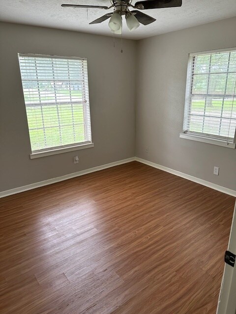 Building Photo - 801 Old Orchard Dr