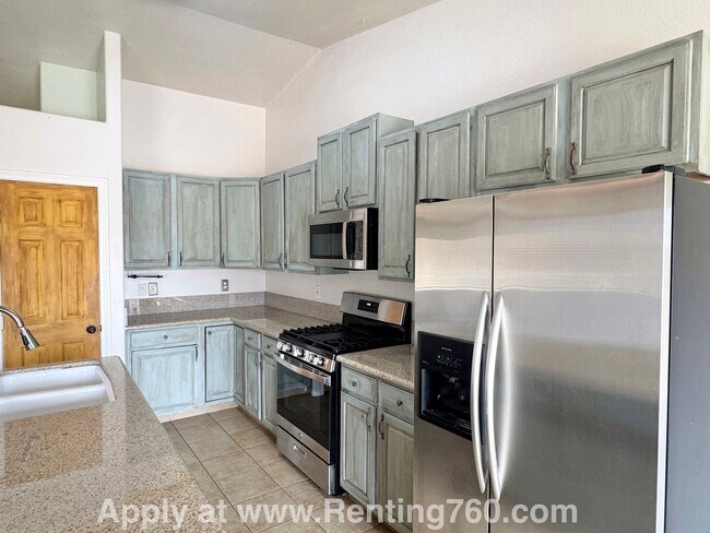 Building Photo - Rare and Spacious 4 Bedroom Indian Cove Home with Solar Panels!