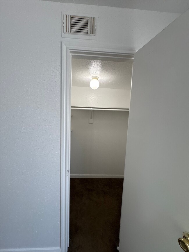 Building Photo - 7201 Hallshire Dr