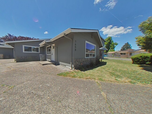 Primary Photo - 1458-1460 NW 20th Pl