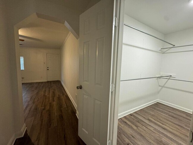 Building Photo - Spacious, remodeled 4 Bed, 2 Bath Home in Lubbock, TX