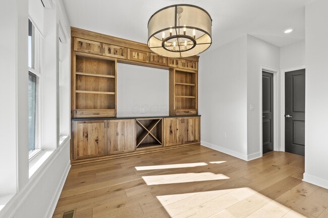 Building Photo - 297 Auden Ave