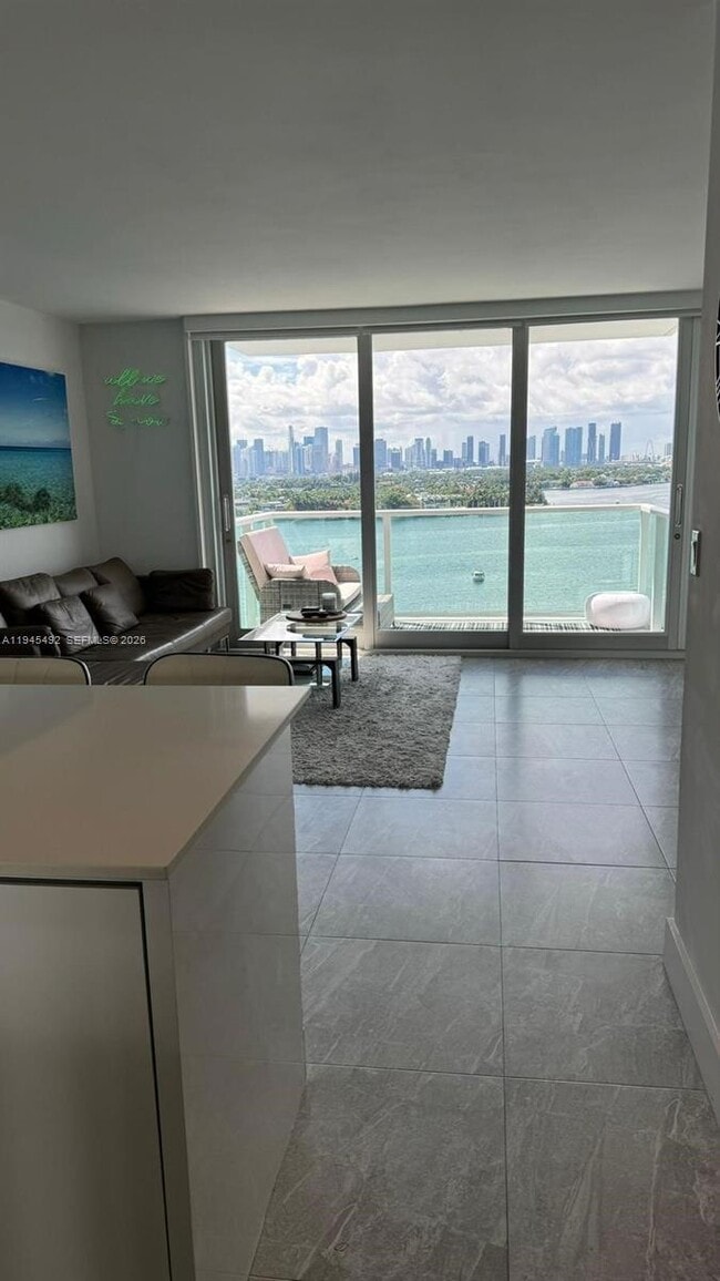 Building Photo - 1000 West Ave