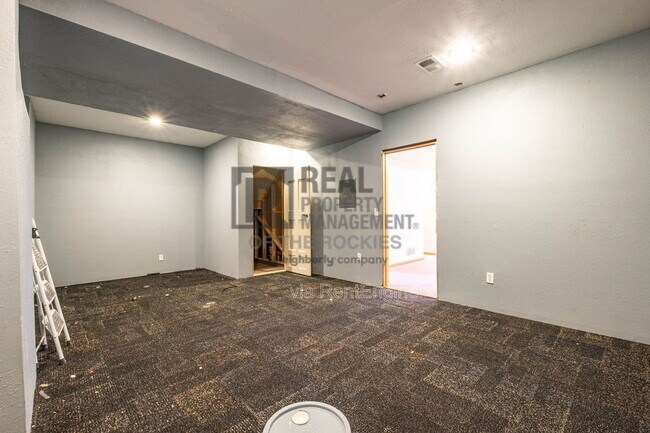 Building Photo - 5436 Hunter Dr