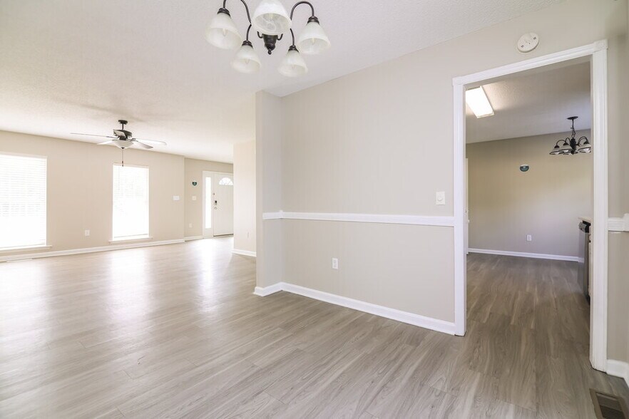 Building Photo - 128 Pondfield Ct