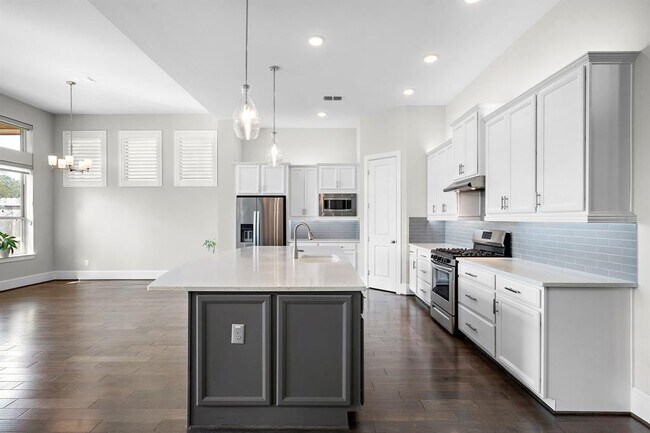 Building Photo - 1405 Arkley Way
