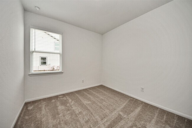 Building Photo - 18010 Whitetail Run Ln