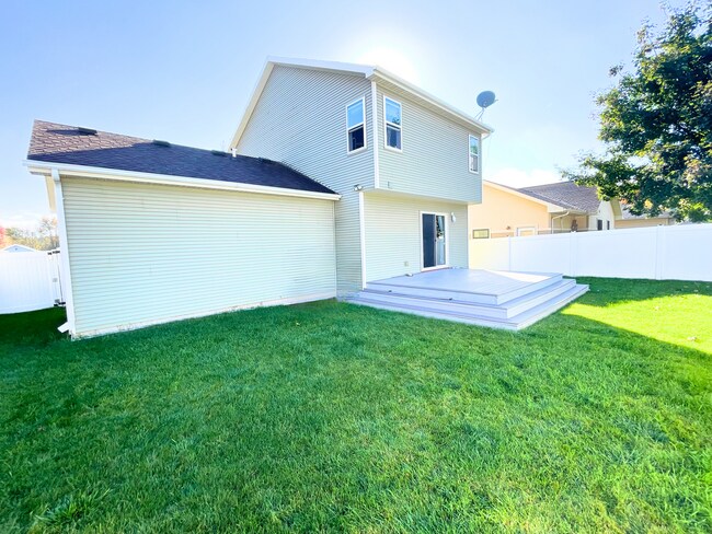 Building Photo - Freese Lane