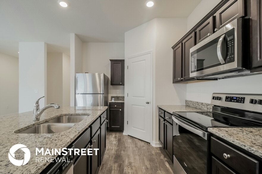 Building Photo - 3067 Neverland Dr